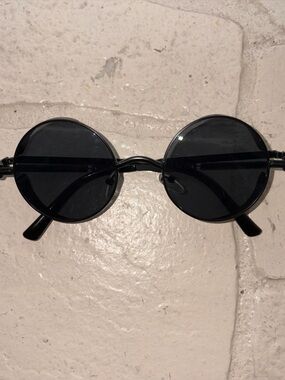 Black round sunglasses unisex